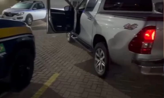 Ação Rápida: PRF Recupera Hilux Furtada em Menos de Duas Horas em Cascavel