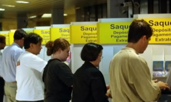 BC informa que teto para rotativo vale a partir desta quarta-feira