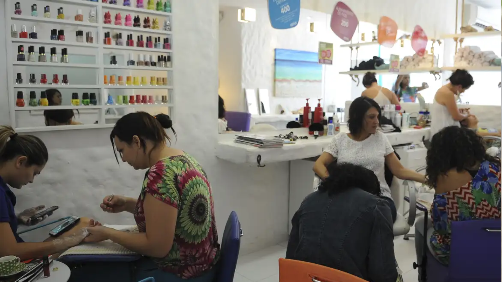 ANVISA PROÍBE DUAS SUBSTÂNCIAS EM PRODUTOS PARA UNHAS: RISCO DE CÂNCER E INFERTILIDADE