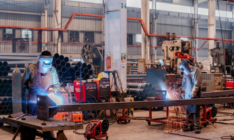 Atividade Econômica Brasileira Cresce 0,4% em Agosto, Indica Prévia do PIB do Banco Central