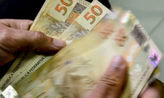 BC informa que teto para rotativo vale a partir desta quarta-feira