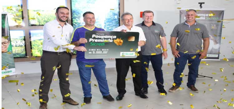 Campanha do Sicredi celebra mês da poupança com sorteio especial de meio milhão de reais.