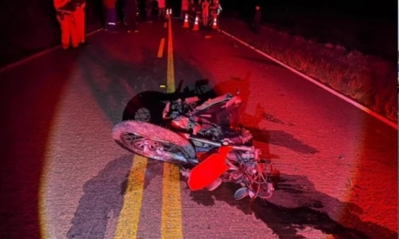 Colisão frontal deixa duas pessoas mortas na PR-473 em Nova Laranjeiras