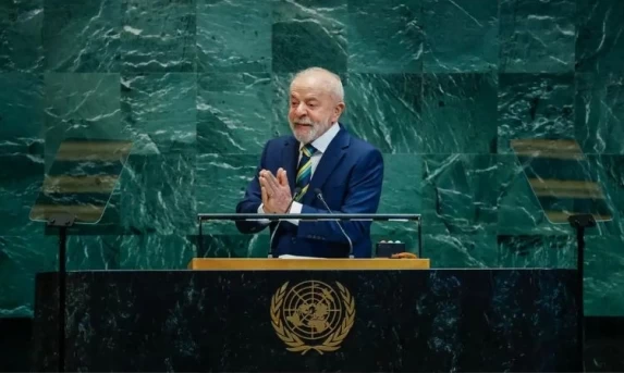 Defesa da democracia e metas da COP30 marcam encerramento da agenda de Lula nos EUA