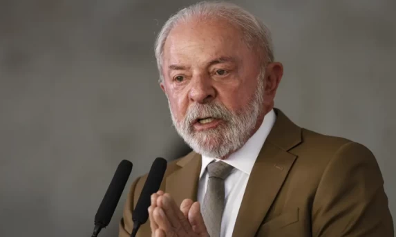 Economia: Governo Federal zera impostos e anuncia subsídio ao diesel para conter reflexos da alta do petróleo