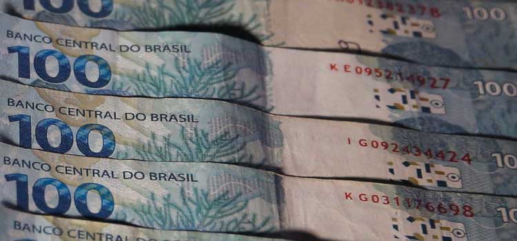 ECONOMIA: Mercado financeiro reduz projeção da inflação de 5,88% para 5,74%.