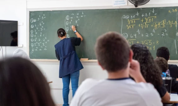 BC informa que teto para rotativo vale a partir desta quarta-feira