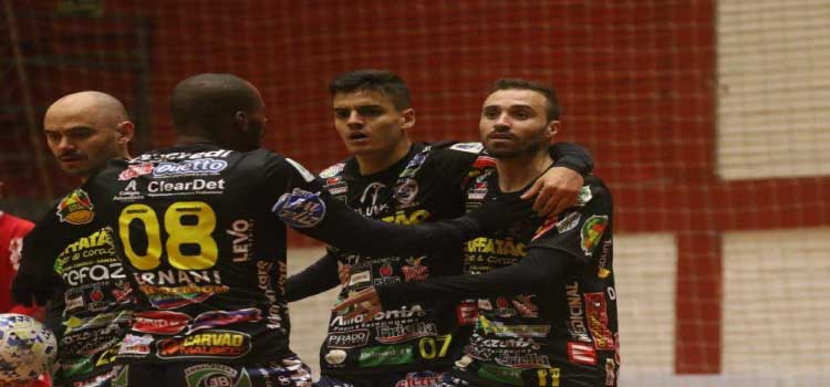 ESPORTES: Jogando no Rio Grande do Sul, Cascavel Futsal inicia disputa na semifinal da Liga Nacional de Futsal.