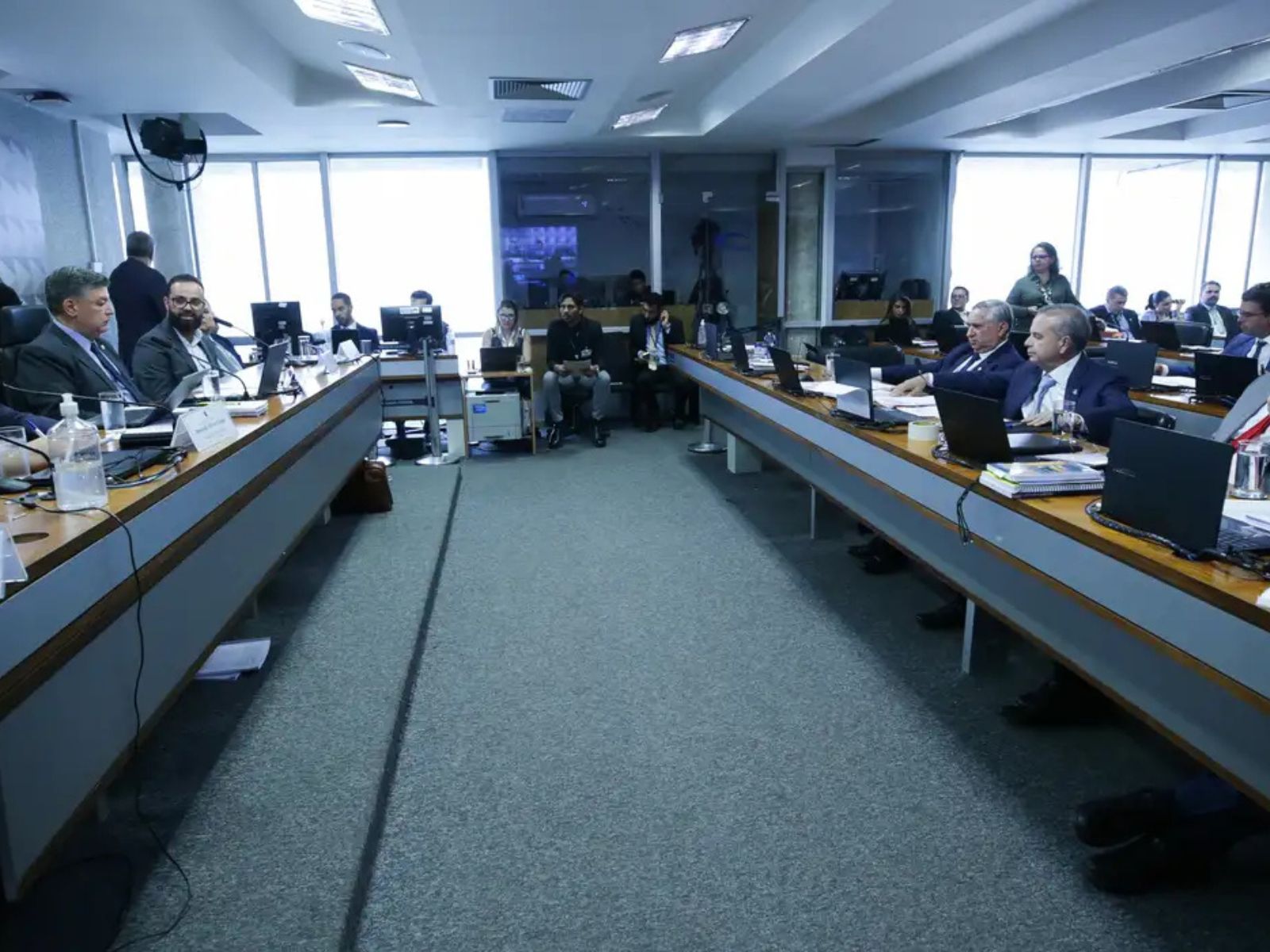 Fraudes no INSS: CPMI ouve ex-dirigentes de associação suspeita e ex-conselheira sobre descontos indevidos