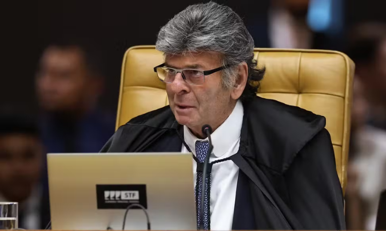 Fux suspende decisão de Dino e restabelece remoção de publicações sobre candidato à Presidência