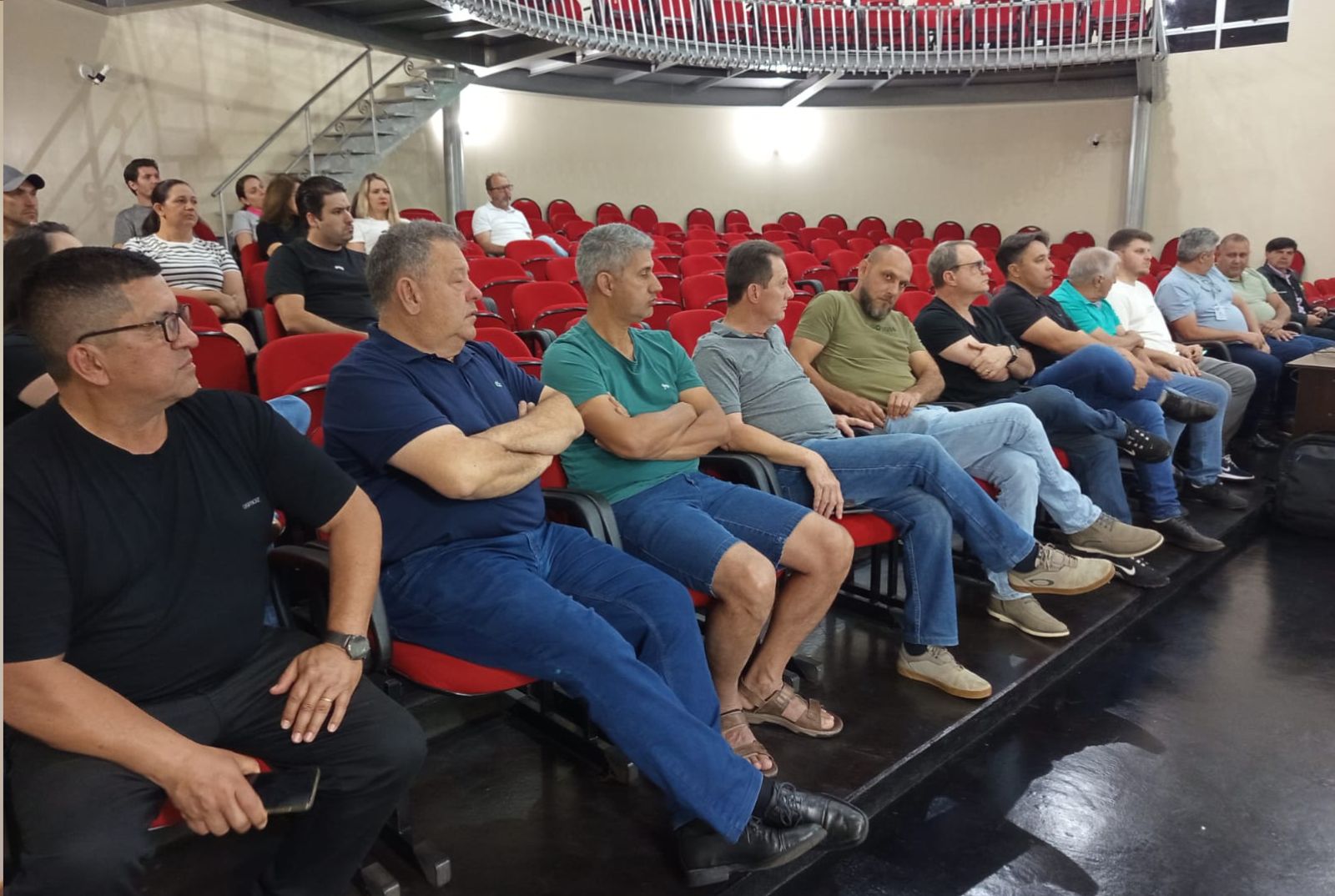 GUARANIAÇU: Guaraniaçu reúne empresários para discutir contratos de comodato e possível nova lei municipal