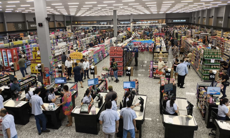 Guaraniaçu: Prefeito Ronaldo e vice Carlão participam da inauguração do Mercosul Supermercado 