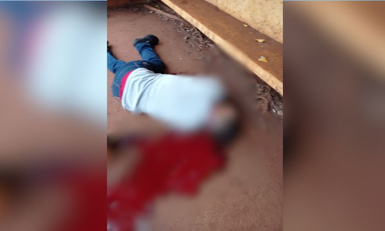 HOMICÍDIO NA LINHA SÃO JOÃO GUARANIAÇU: JOVEM É ENCONTRADO MORTO A TIROS EM PONTO DE ÔNIBUS