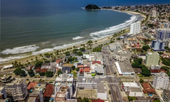 Mercado Imobiliário: Valor do metro quadrado dispara no Litoral do Paraná com obras da Nova Ponte e revitalização da orla