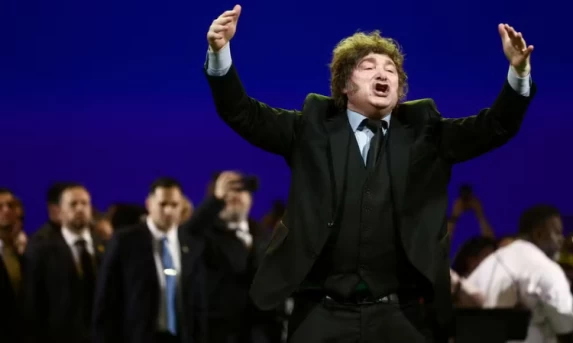 Milei volta a atacar Lula, acusa Brasil de 'campanha anti-Argentina' na Copa e provoca crise diplomática