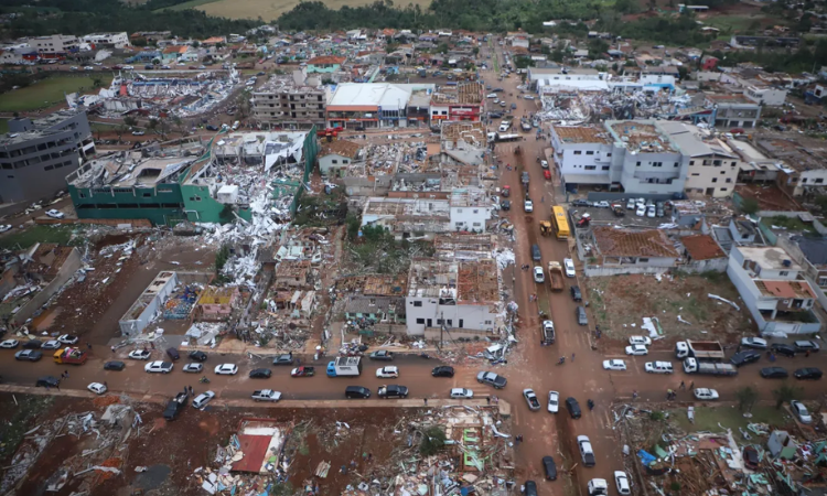 MUDANÇAS CLIMÁTICAS E O TORNADO NO PARANÁ: Há Relação? Entenda a Ciência
