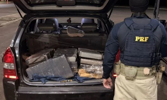 Narcotráfico Barrado: PRF apreende 150 quilos de maconha na BR-277 em Santa Terezinha de Itaipu