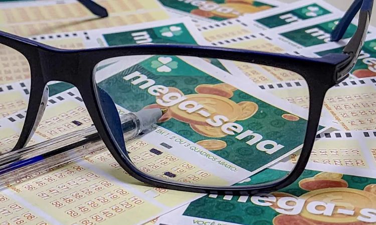 Ninguém acerta as seis dezenas e Mega-Sena acumula em R$ 62 milhões