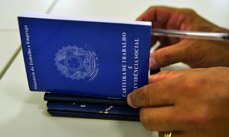 Nova lei estabelece aumento gradual da licença-paternidade até 20 dias; confira o cronograma