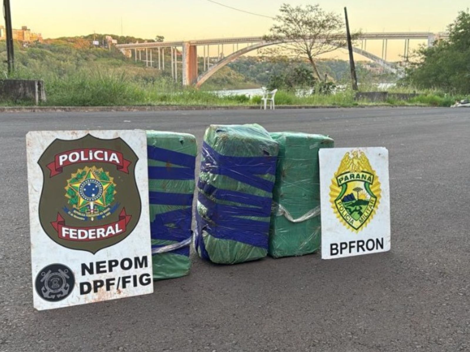 Operação conjunta apreende 5 mil maços de cigarros e 81 kg de maconha em Foz do Iguaçu