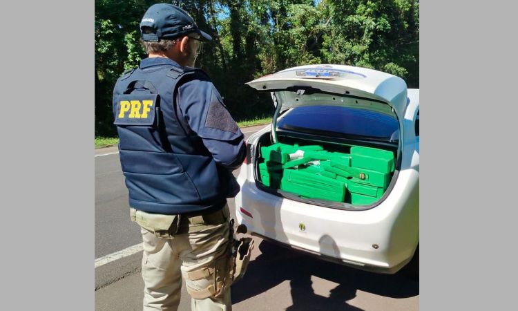 OPERAÇÃO NA BR-277: CASAL É PRESO COM 400 KG DE MACONHA EM HB20 NA REGIÃO DE GUARANIAÇU