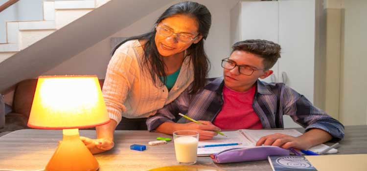 PARANÁ: Energia Solidária beneficia 380 mil famílias paranaenses com isenção na conta de luz.