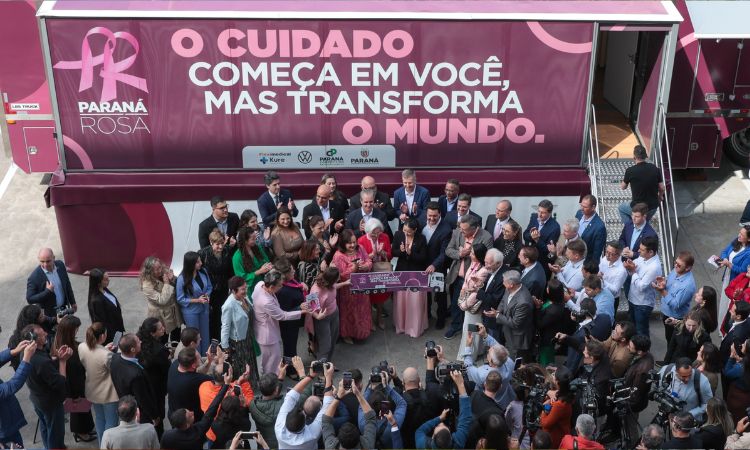 Paraná lança a mais completa unidade móvel de saúde da mulher do Brasil