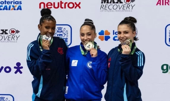 Paranaense Júlia Soares conquista ouro no Campeonato Brasileiro de Ginástica Artística