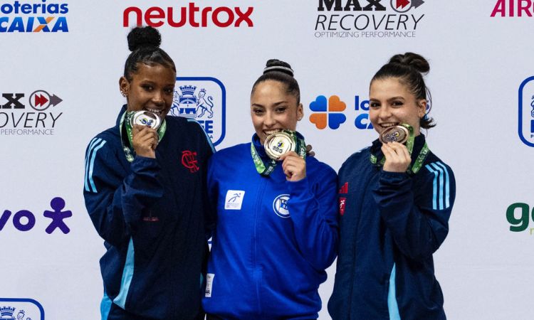 Paranaense Júlia Soares conquista ouro no Campeonato Brasileiro de Ginástica Artística