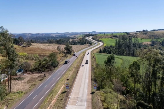 PIONEIRISMO NO PARANÁ: Pedágio Eletrônico Chega ao Sudoeste do Estado com Implantação de Pórticos Pela EPR Iguaçu