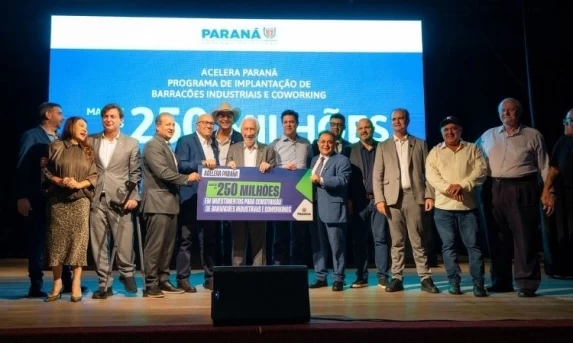 Prefeita de Ibema participa de solenidade no Paraná que anuncia investimentos em barracões industriais e coworking! 