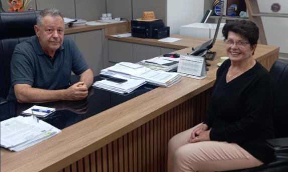 Prefeito Ronaldo Cazella recebe visita institucional da ex-prefeita Ana Neoli dos Santos