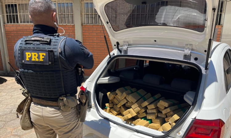 PRF apreende 100 quilos de maconha, em Guarapuava (PR) 