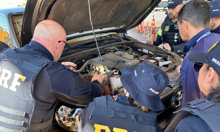 PRF promove curso de enfrentamento à fraudes veiculares em Cascavel