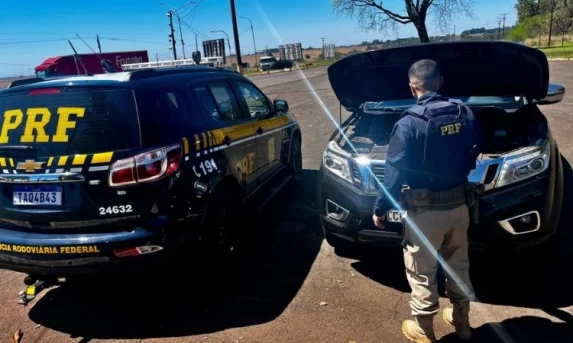 PRF recupera caminhonete furtada em São Paulo e prende motorista na BR-277