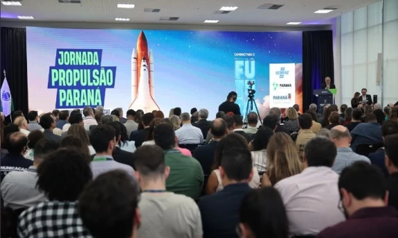 Propulsão Paraná capacita mais de 2,5 mil servidores e fortalece gestão pública no Estado