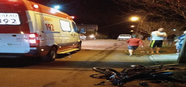 QUEDAS DO IGUAÇU: Acidente entre veículo e motocicleta deixa vítima em estado grave.