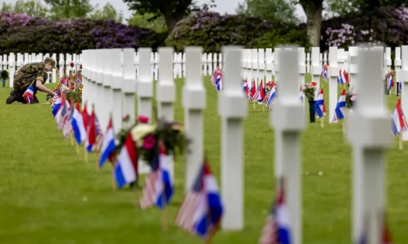 Remoção de Painel sobre Soldados Negros da 2ª Guerra Gera Críticas nos EUA