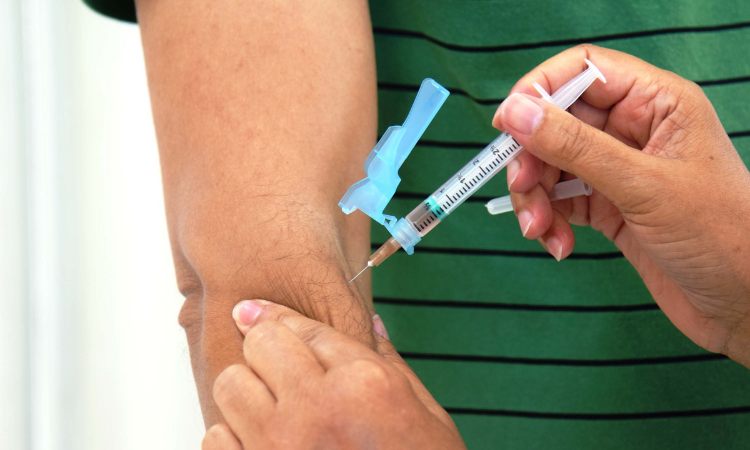 Saúde reforça vacinação contra sarampo para jovens de 20 a 29 anos no Paraná