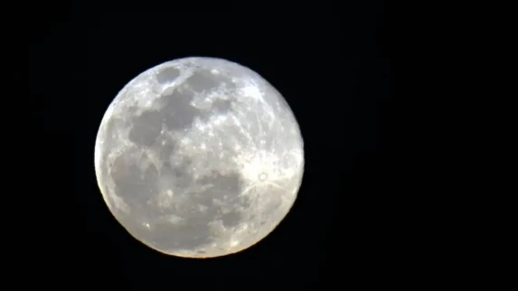 Segunda Superlua do Ano Poderá Ser Vista no Brasil por Três Dias