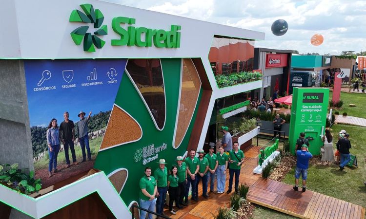 Sicredi marca presença no Show Rural Coopavel 2026