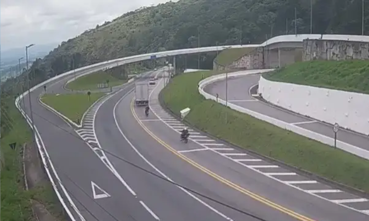 TENTATIVA FRUSTRADA: Greve de Caminhoneiros Não Registra Adesão e Rodovias Brasileiras Operam Sem Bloqueios