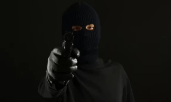 Terror no Alagado: Criminosos Armados Utilizam Embarcação para Praticar Assalto em Rio Bonito do Iguaçu