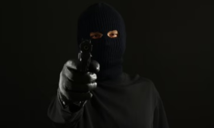 Terror no Alagado: Criminosos Armados Utilizam Embarcação para Praticar Assalto em Rio Bonito do Iguaçu