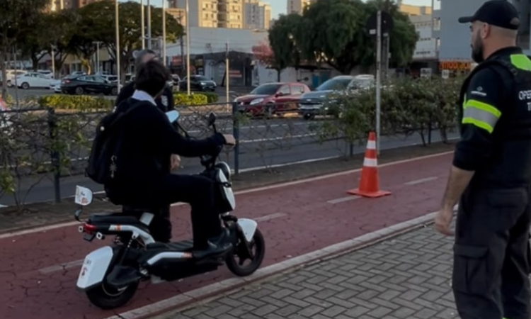 Transitar inicia fiscalização rigorosa de motos elétricas nesta terça-feira em Cascavel