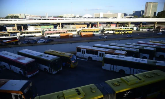 TSE cobra TREs por garantia de transporte público gratuito no primeiro turno