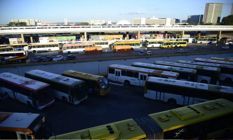 TSE cobra TREs por garantia de transporte público gratuito no primeiro turno